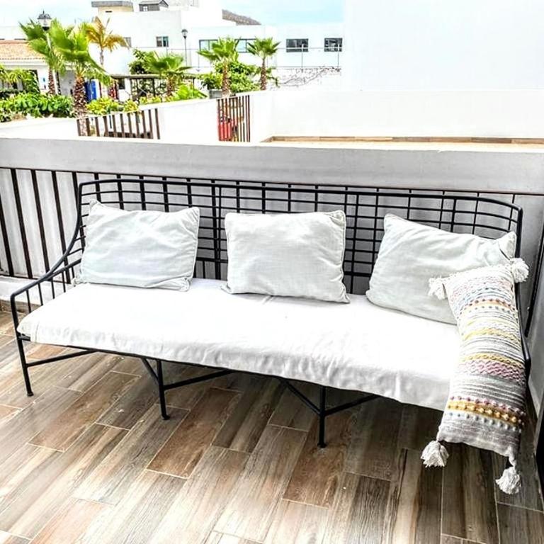 Casa azul Marino - Four-Bedroom House - 9
