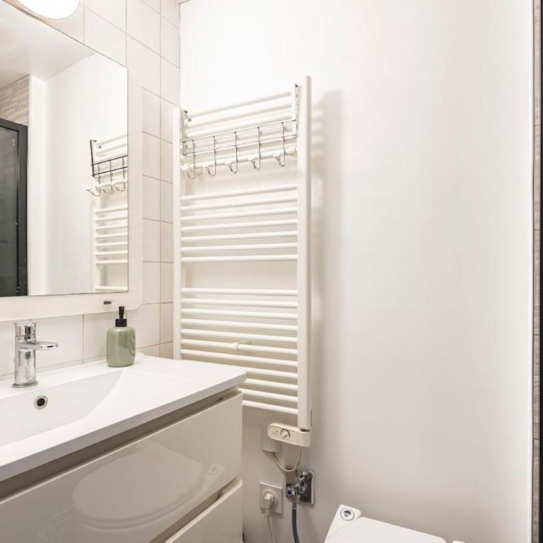 cozy apartment in city , free wifi ,coffe shops downstairs - Appartamento con 1 Camera da Letto - 23