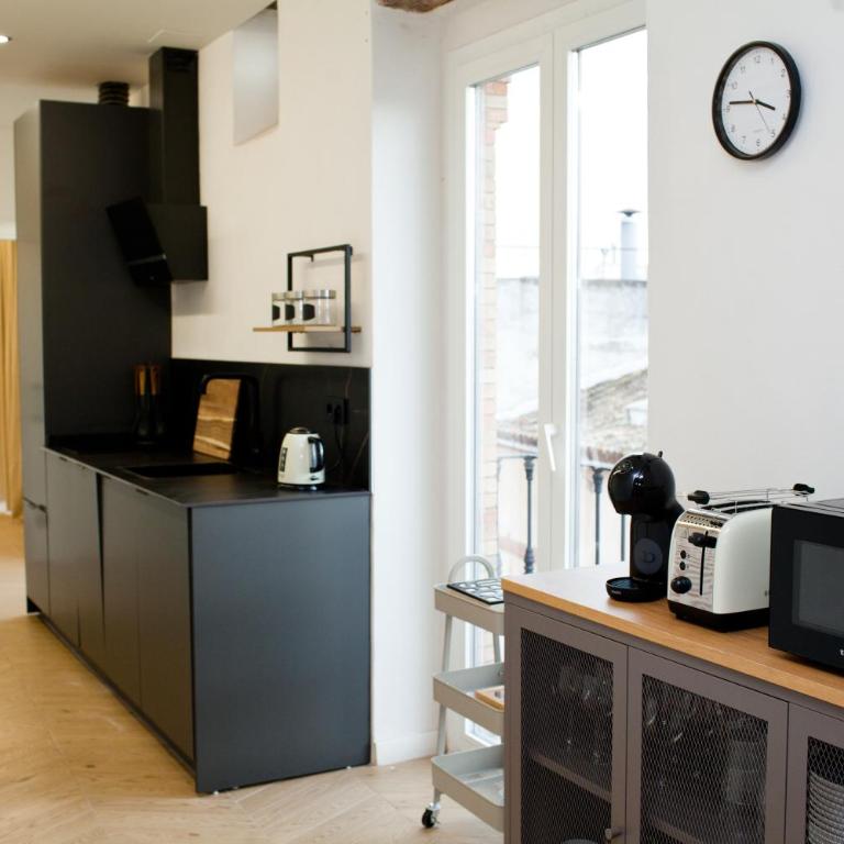 Homey Seville Amazing New Arfe I Apartment Near Cathedral 8 people - Apartamento de 3 dormitorios - 4