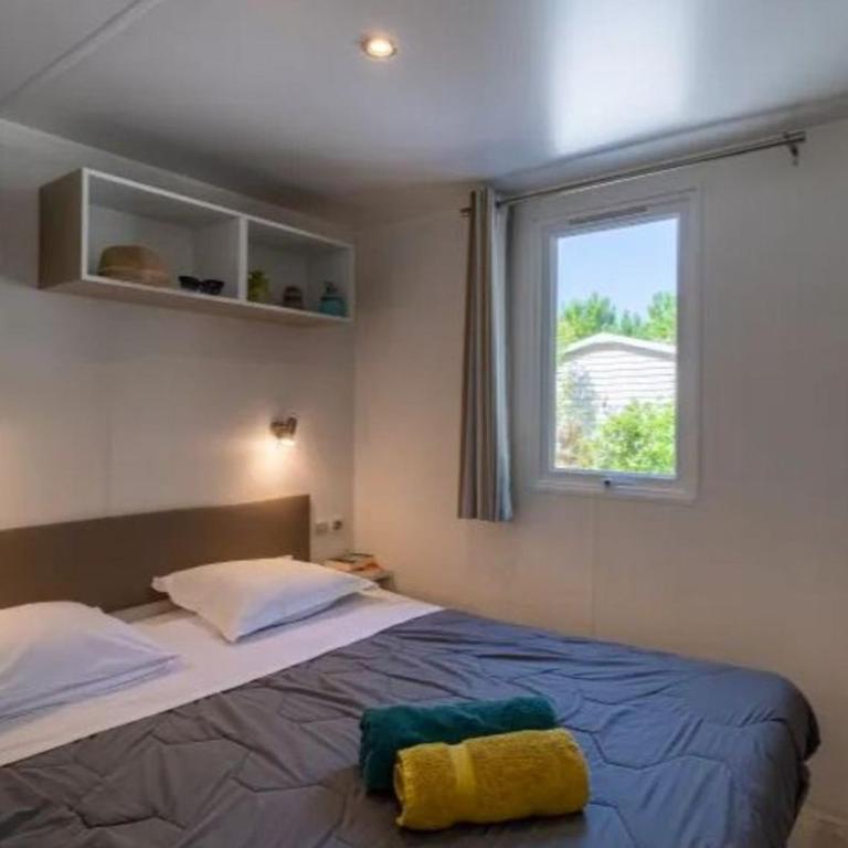 Mobil-home Confort pour 6 personnes - API-1-52-1606 - Mobile Home - 6
