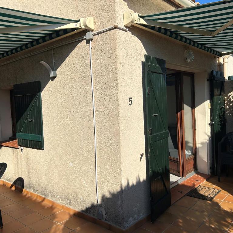 Pavillon 2 Chambres avec Parking à Argelès-sur-Mer - FR-1-837-97 - Maison de Vacances - 3