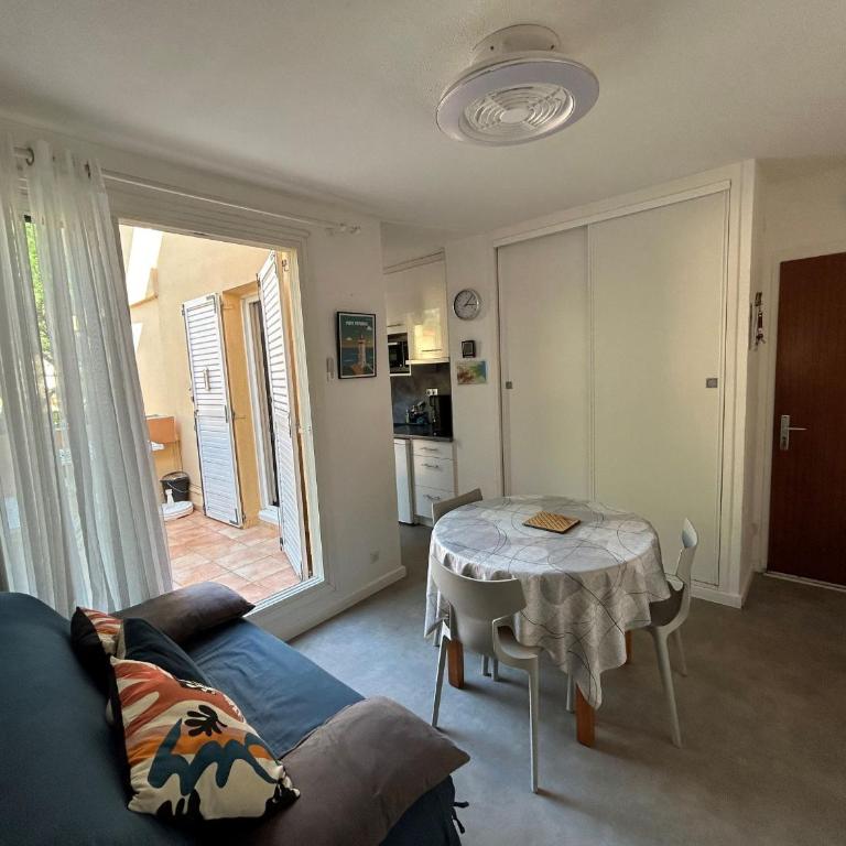 Appartement 4 pers près de la plage avec garage - FR-1-837-98 - Appartement - 8