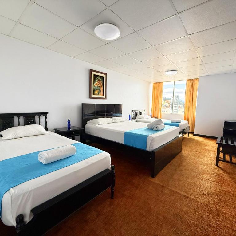 Hotel Santamaria en quito - Habitación Triple - 2