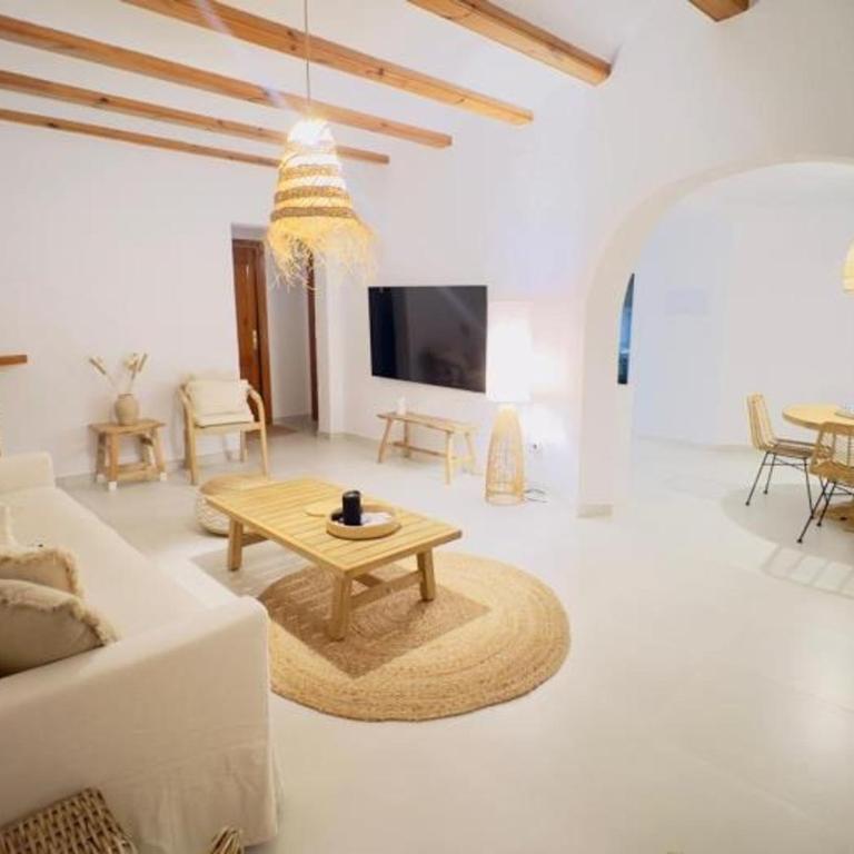Villa de Lujo en Els Poblets con Piscina y Parking - ES-373-75 - Villa - 2