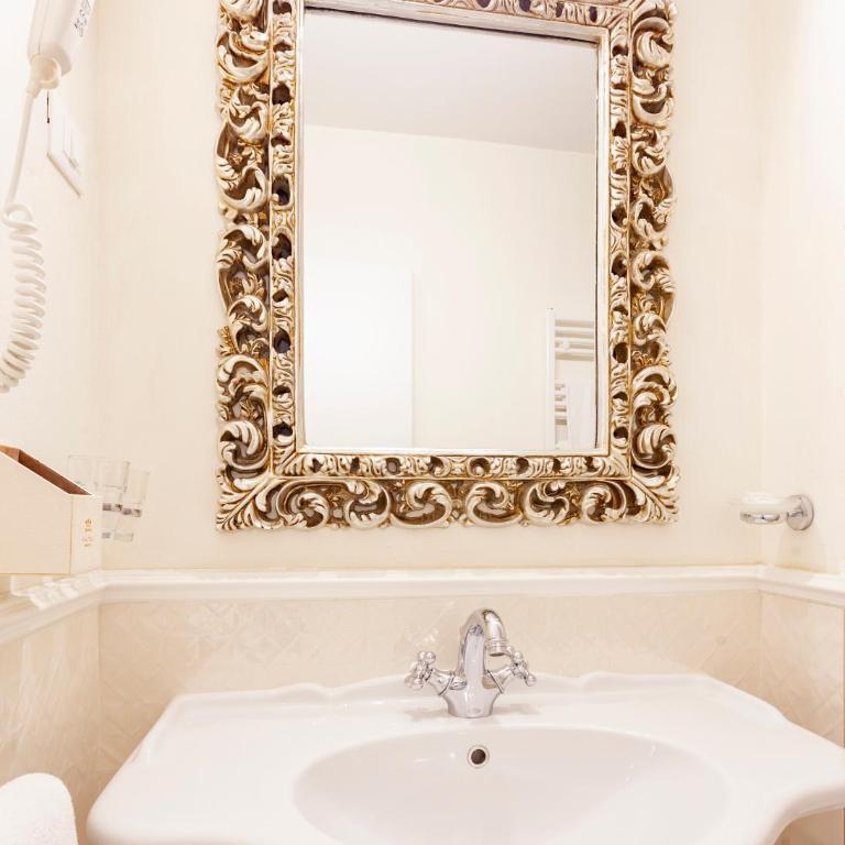 Villa Royal - Superior Double Room - 6