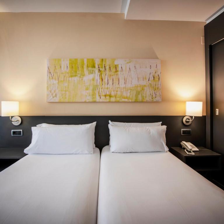 Hotel Marina - Habitación Doble Estándar con balcón - 1 o 2 camas - 2