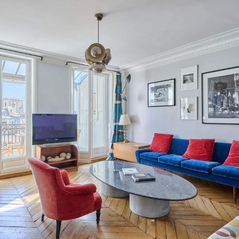 Superb flat with terrace in the centre of Paris - Three-Bedroom Apartment - 10