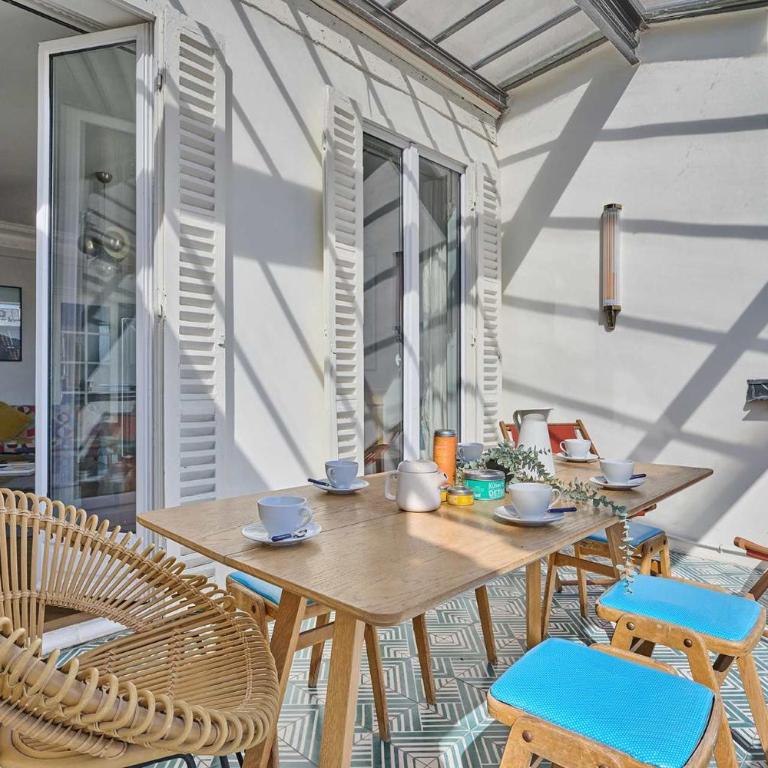 Superb flat with terrace in the centre of Paris - Three-Bedroom Apartment - 11