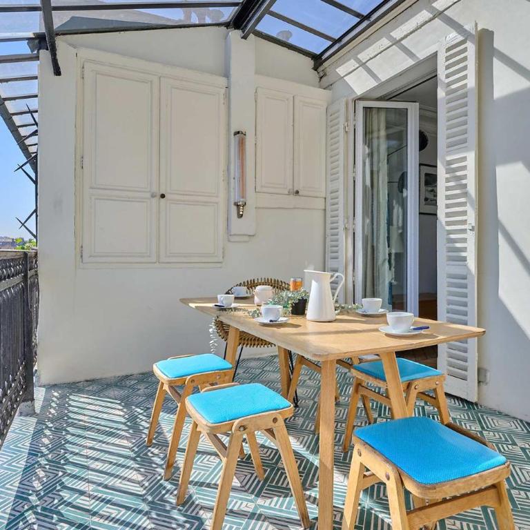 Superb flat with terrace in the centre of Paris - Three-Bedroom Apartment - 20