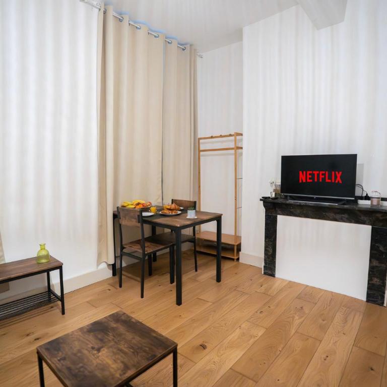Charming Elegant Suite - Downtown - AF - Monolocale - 9