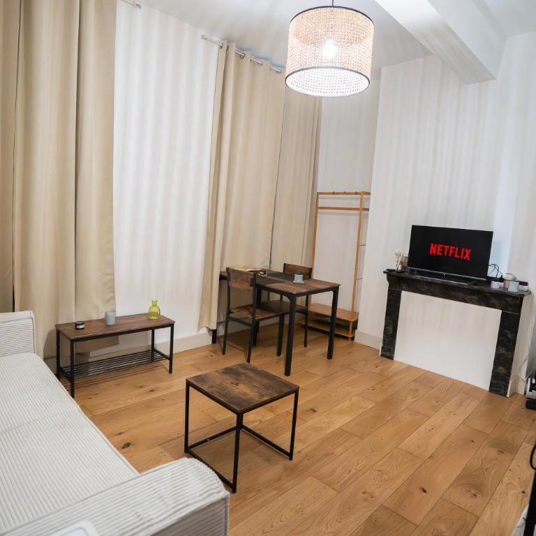 Charming Elegant Suite - Downtown - AF - Monolocale - 8