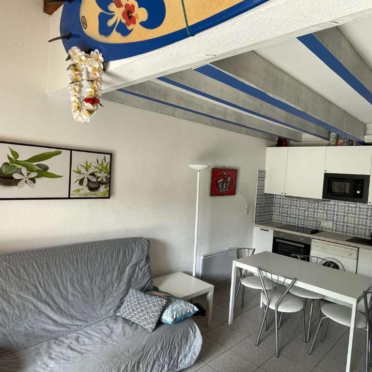 Réf 273 Seignosse Océan, Villa Patio classée 2 étoiles ,à 250m de la plage, avec place de parking et piscine commune , 4 personnes - One-Bedroom House - 4