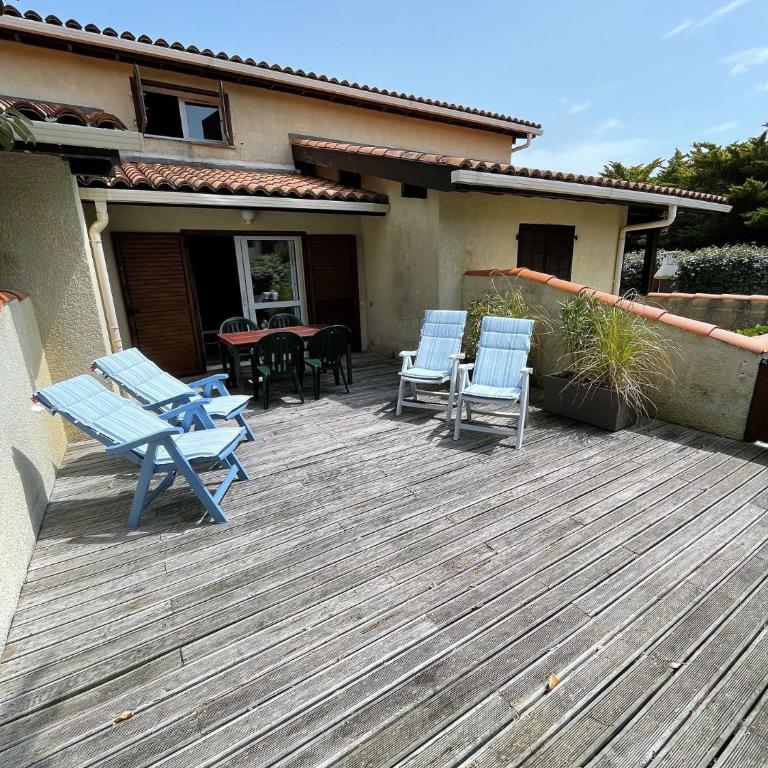 Réf 273 Seignosse Océan, Villa Patio classée 2 étoiles ,à 250m de la plage, avec place de parking et piscine commune , 4 personnes - One-Bedroom House - 11