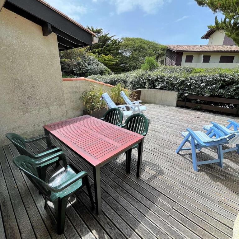 Réf 273 Seignosse Océan, Villa Patio classée 2 étoiles ,à 250m de la plage, avec place de parking et piscine commune , 4 personnes - One-Bedroom House - 2
