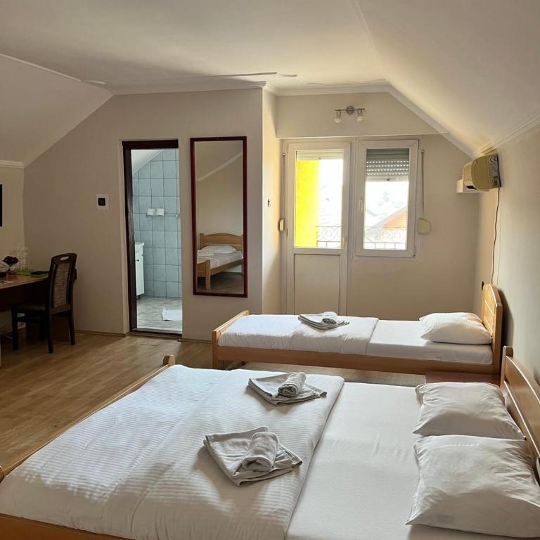 Guest house Vila Bor - Quadruple Room - 4