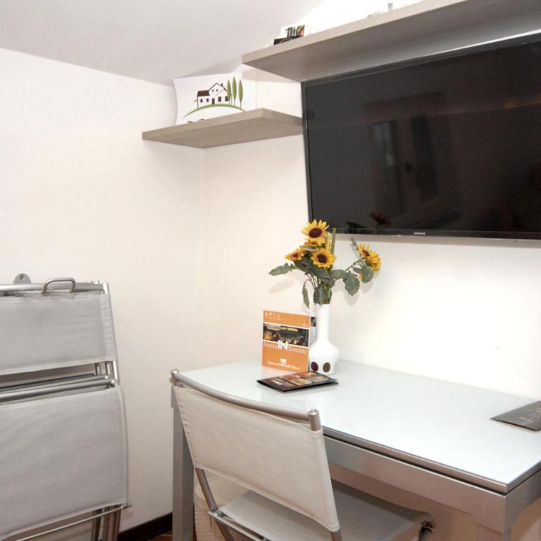 Da Piero e Paola - Family Room with Private Bathroom - 11