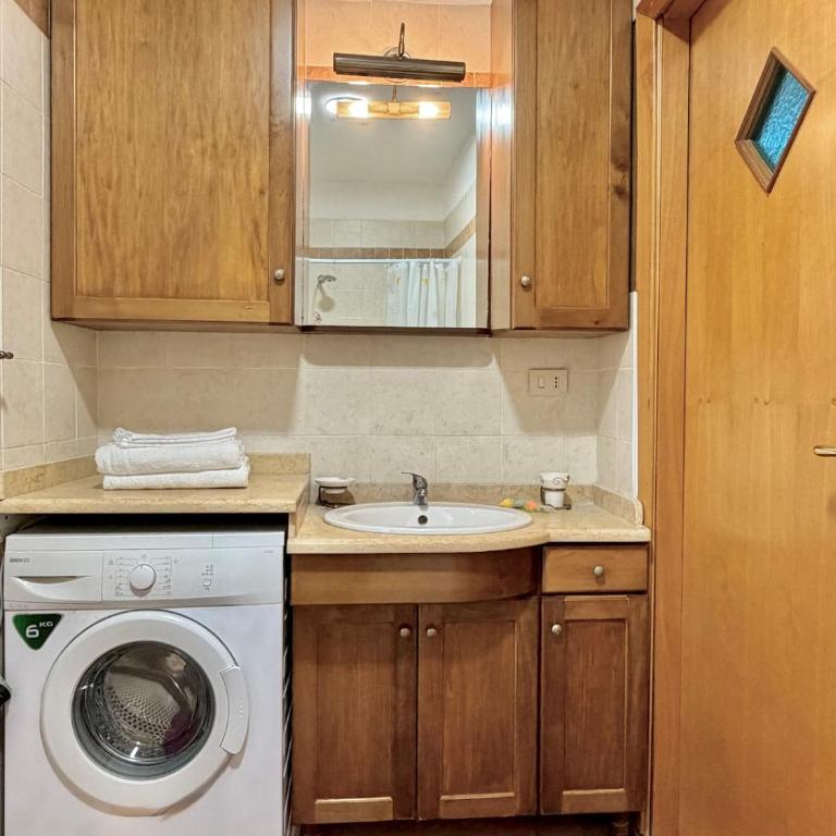 La Casa di Bijou a Napoli Materdei con giardino - Two-Bedroom House - 12