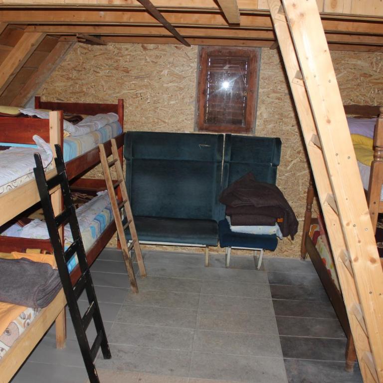 Rural Household MINIĆ - Kapetanovo jezero - Porodična Soba sa Zajedničkim Kupatilom - 5