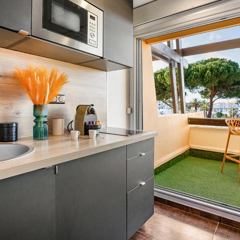 Nuit D'Ambre Port Nature - studio cosy - parking - climatisation - Village Naturiste - Apartamento de 1 dormitorio - 11