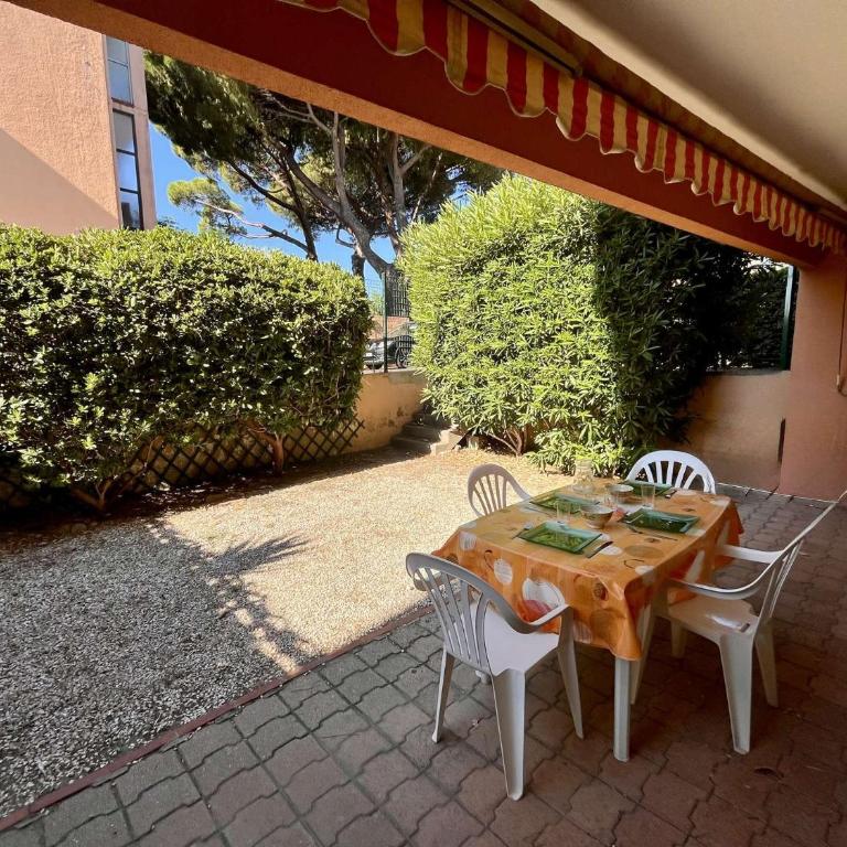CA020-006 APPARTEMENT 2 PIÈCES Personnes CAVALAIRE SUR MER - Appartamento con 1 Camera da Letto - 1