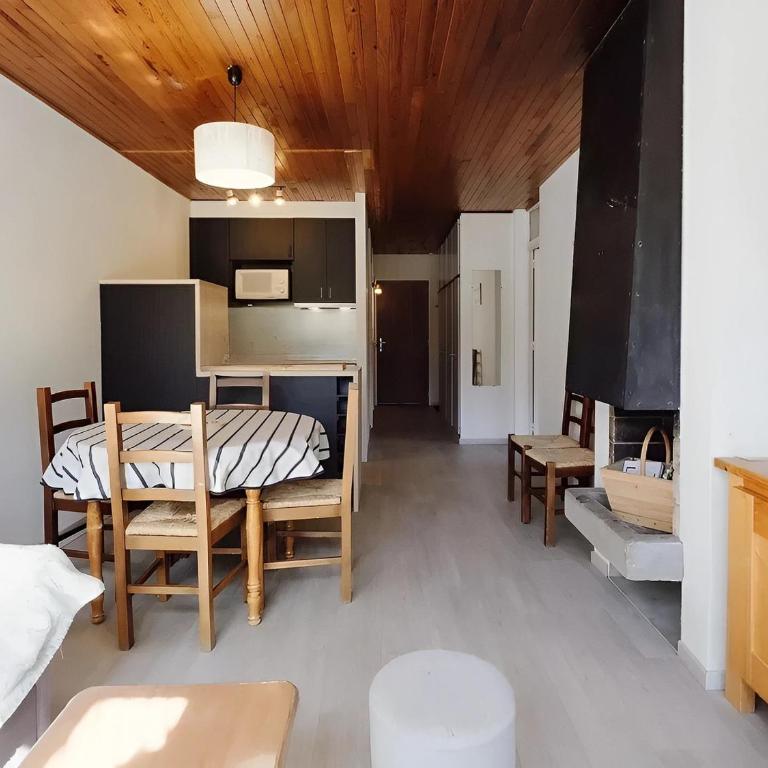 Appart 3*, 6 pers, proche piste La Clusaz - FR-1-304-293 - Appartamento - 7