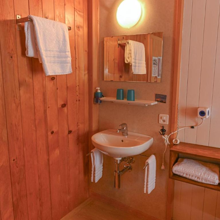 Hotel Alpenblick - Doppelzimmer mit Gemeinschaftsbad - 4