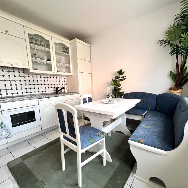 Entire House with THE BEST View and Garage - Vila sa Pogledom na Vrt - 59