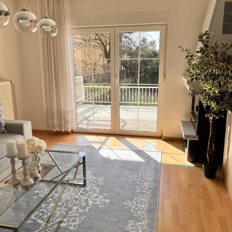 Entire House with THE BEST View and Garage - Vila sa Pogledom na Vrt - 42