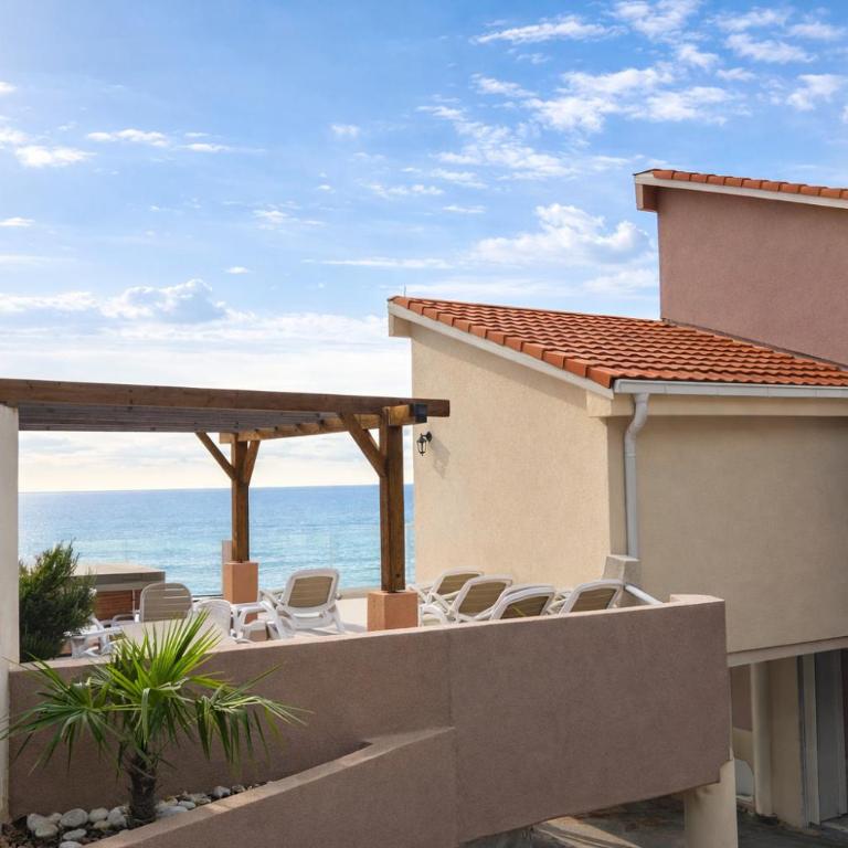 Blue Vista - Villa with Sea View - 26