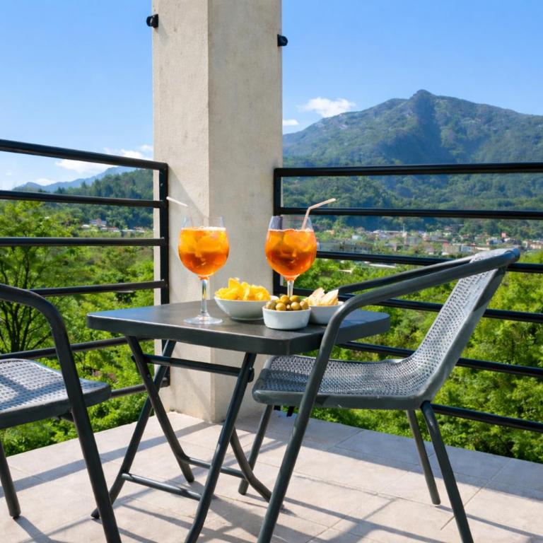 Hotel Nessi Locarno - Camera Matrimoniale Superior con Balcone - 4