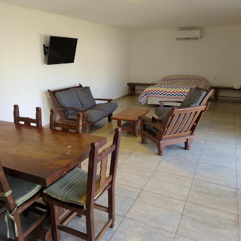 Quincho Monoambiente Con Parrilla - Casa con 1 dormitorio - 12