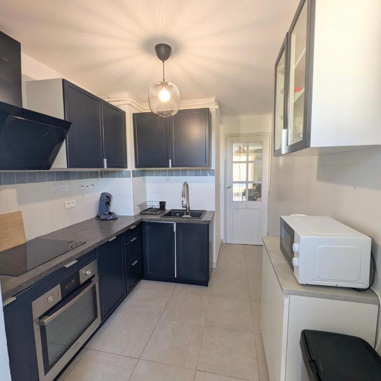 Antibes centre, joli 3 pièces - Apartamento de 2 dormitorios - 7