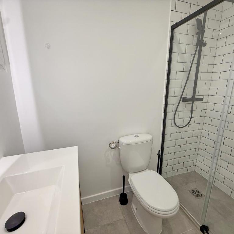 L'Esterel Appartements Plage 450m & Gare Saint-Raphael 950m - Apartment with Terrace - 5