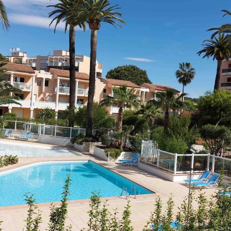 Sunny apartment sea and pool view - Appartement 1 Chambre - 5