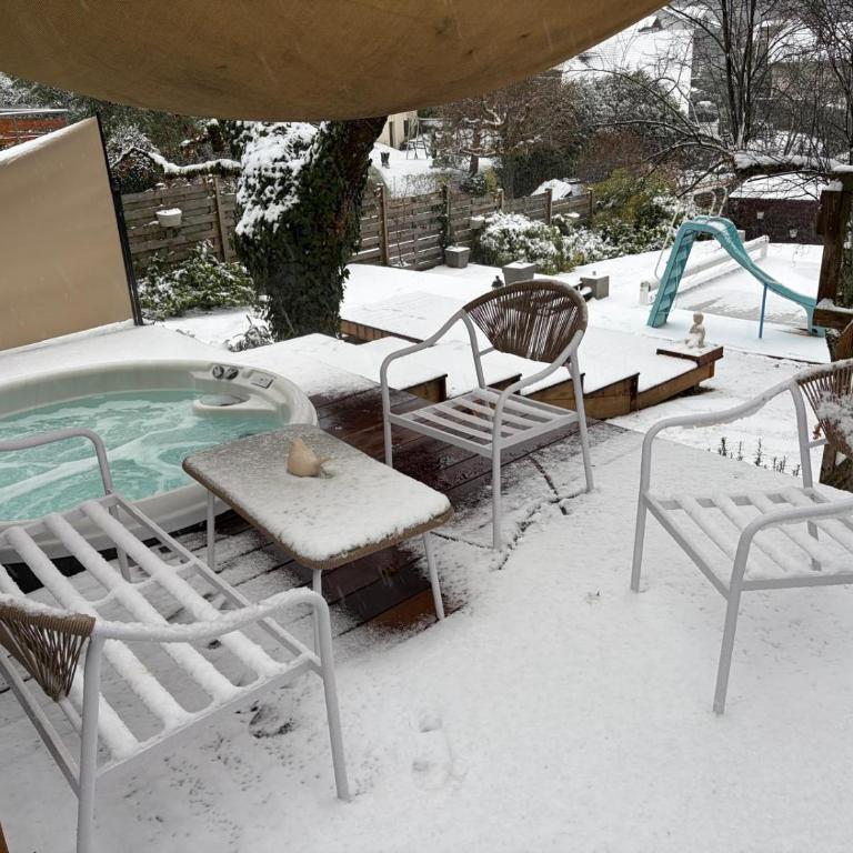 Lake Annecy Villa with Jacuzzi - Villa avec Piscine Privée - 9