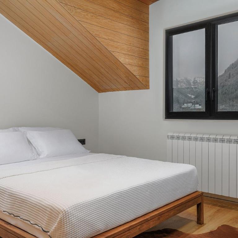 Mountain Retreat by Dukley - River Loft - 11
