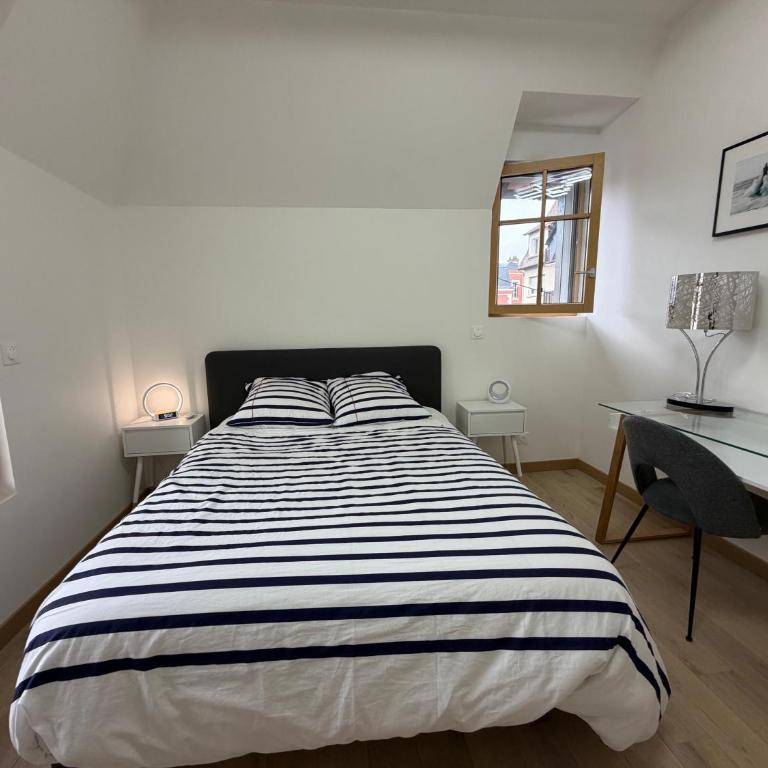 La presqu'île 2 bedrooms with terrace and garage - Two-Bedroom Apartment - 24