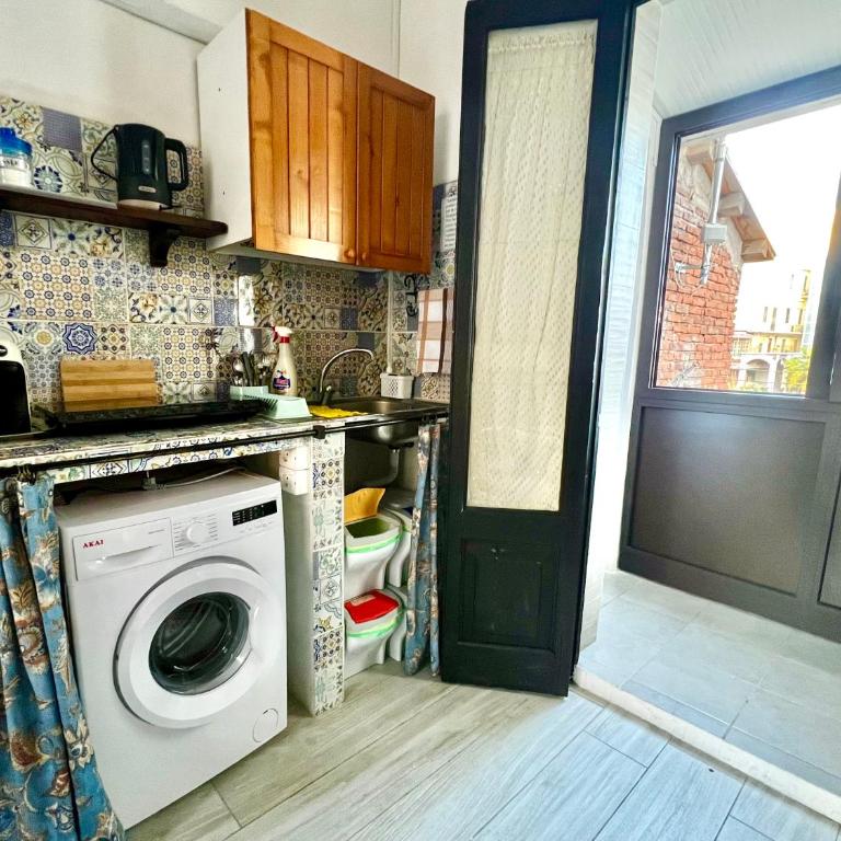 Independent Apartment in the Center of Catania - One-Bedroom House - 5