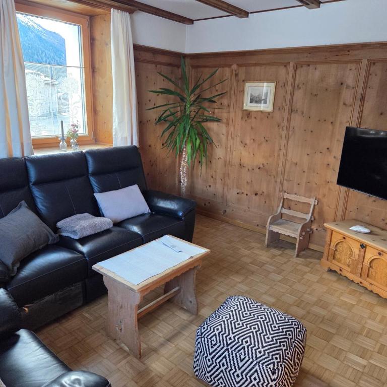 Chasa Bellavista - Apartment mit 3 Schlafzimmern und Balkon - 16