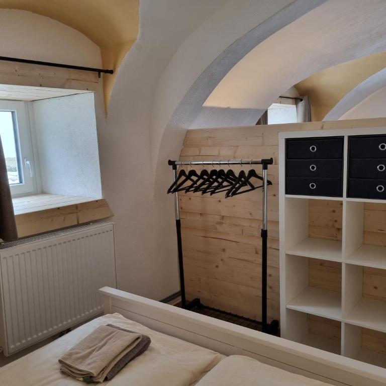Ferien- und Pferdegut Schloss Treffen - Zimmer mit Queensize-Bett - 11