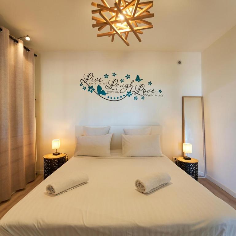 Little slice of heaven in Toulon - One-Bedroom Apartment - 14