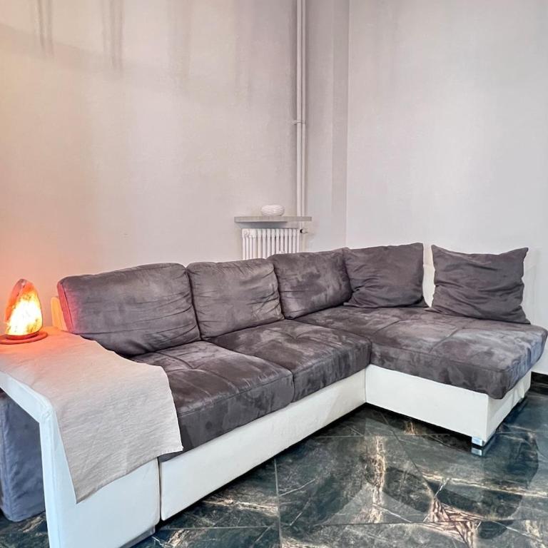 Metro Bengasi - Cozy Flat - city center in 10 minutes - Appartamento con 1 Camera da Letto - 24