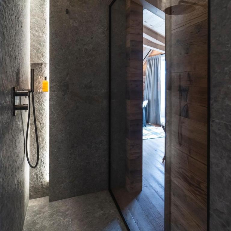 Mont Chalet Nevada - Hotel & Spa - Suite Deluxe con Vasca Idromassaggio - 16