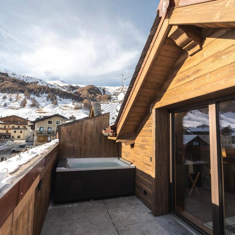 Mont Chalet Nevada - Hotel & Spa - Suite Deluxe con Vasca Idromassaggio - 10