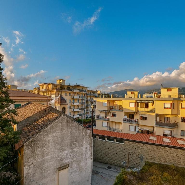 Green Relax home in SORRENTO CENTER - One-Bedroom Apartment - 13