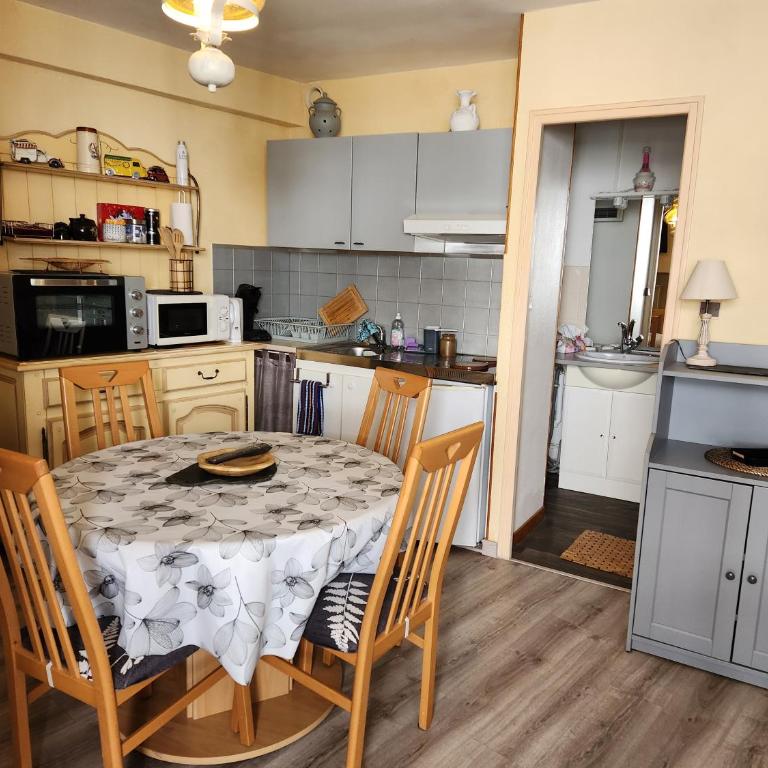 TOUR DE GARDE AX LES THERMES - Appartement 1 Chambre - 13