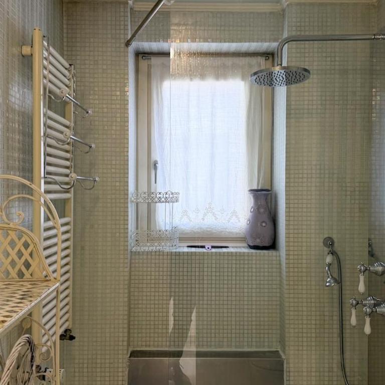 Cozy Milan Apt with Balcony Metro Minutes Away - Appartamento con 1 Camera da Letto - 25