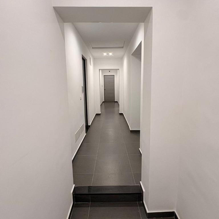 Vulcano Rooms 4 - Large Double Room - 26