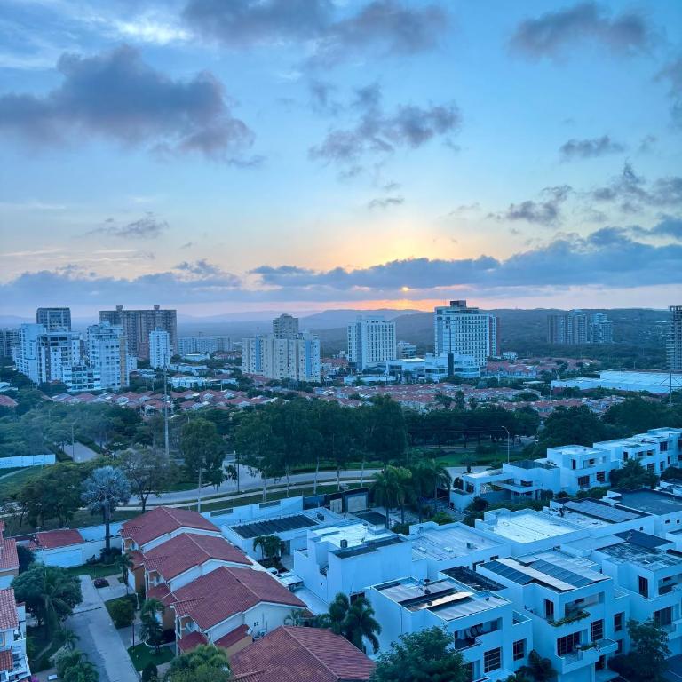 Apartamento entero amoblado con excelente ubicación en Barranquilla - Superior Apartment with City View - 3