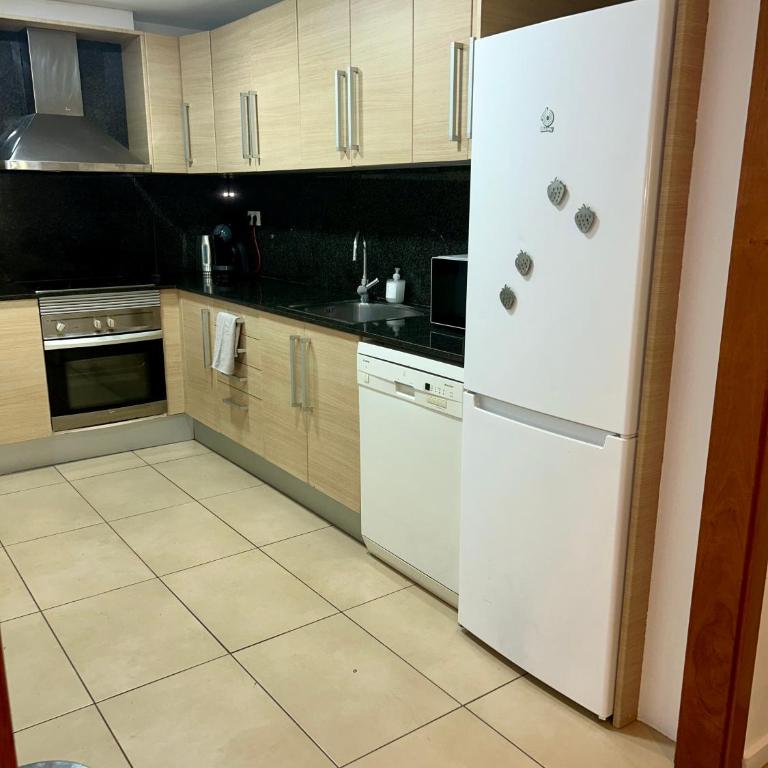 Born to Chill Central Stay with Pool, Parking & Balcony - Apartamento de 2 dormitorios - 17